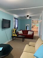 Beachfront Cottage Best Location In Ocean View! 2 Bedroom Cottage by R