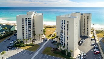 Shoreline Towers 1124 3 Bedroom Condo by RedAwning