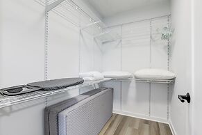 Arlington Modern Comfort Meets City Life