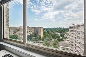 Arlington Modern Comfort Meets City Life