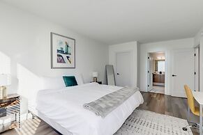 Arlington Modern Comfort Meets City Life