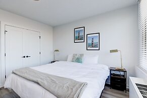 Arlington Modern Comfort Meets City Life