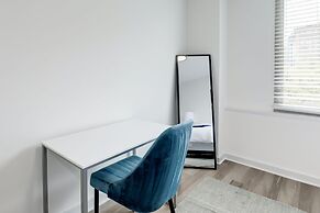 Arlington Modern Comfort Meets City Life