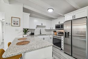 Coastal Bliss 3BR Gem Near MacDill AFB