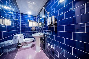 YAB Guesthouse - Female Only