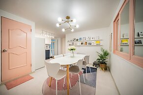 YAB Guesthouse - Female Only