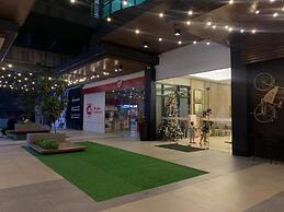 Elegant Condo at Symphony Tower 26C