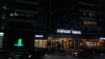 Elegant Condo at Symphony Tower 26C