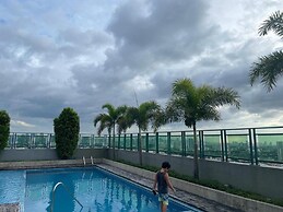 Elegant Condo at Symphony Tower 26C