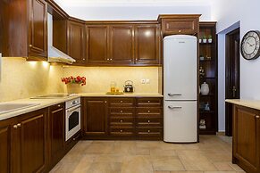 Solaris Methea Deluxe Suites