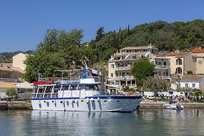 Solaris Methea Deluxe Suites