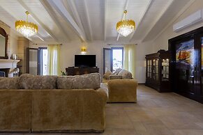 Solaris Methea Deluxe Suites