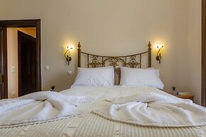 Solaris Methea Deluxe Suites