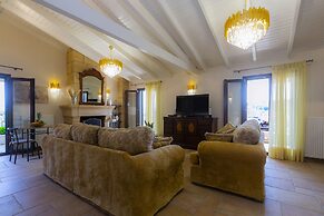 Solaris Methea Deluxe Suites