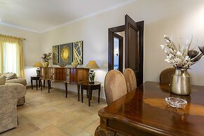 Solaris Methea Deluxe Suites