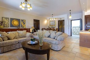 Solaris Methea Deluxe Suites