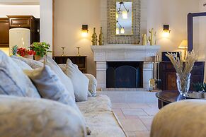 Solaris Methea Deluxe Suites