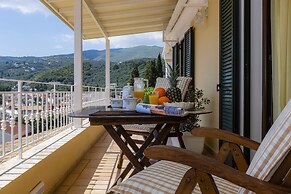 Solaris Methea Deluxe Suites