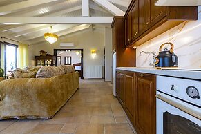 Solaris Methea Deluxe Suites