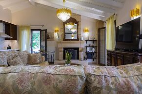 Solaris Methea Deluxe Suites