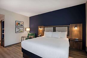 La Quinta Inn & Suites by Wyndham Chattanooga Downtown/South