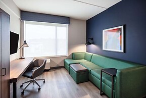 La Quinta Inn & Suites by Wyndham Chattanooga Downtown/South