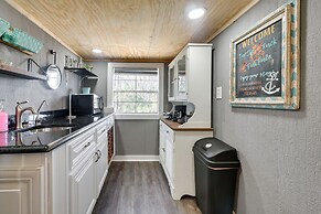 Calabash Studio Cabin, 4 Mi to Sunset Beach!
