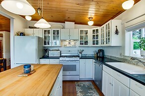 Puget Sound Cottage w/ Private Community Beach!