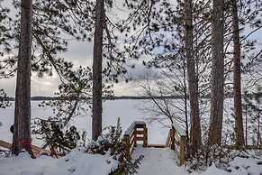 Lakefront Rhinelander Retreat w/ Private Hot Tub!