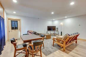 Lakefront Rhinelander Retreat w/ Private Hot Tub!