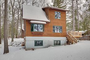 Lakefront Rhinelander Retreat w/ Private Hot Tub!
