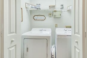 Riverfront Columbia Condo: 4 Mi to Usc!