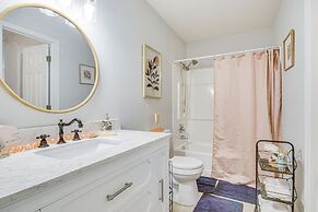 Riverfront Columbia Condo: 4 Mi to Usc!