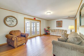 Pineville Home w/ Fire Pit < Half-mi to Elk River!
