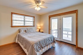 Pineville Home w/ Fire Pit < Half-mi to Elk River!