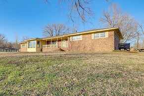 Pineville Home w/ Fire Pit < Half-mi to Elk River!