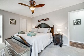 Northeast Wilmington Home ~ 5 Mi to Beach!