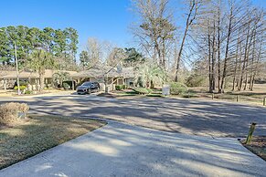 Northeast Wilmington Home ~ 5 Mi to Beach!