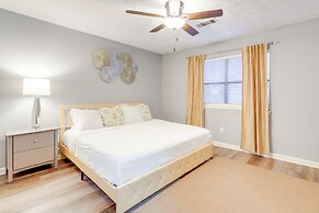 Lithonia Home, 5 Mi to Panola Mountain State Park