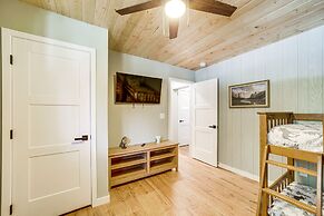 Deck & Fire Pit: Modern Munds Park Retreat!