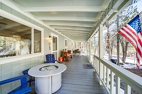 Deck & Fire Pit: Modern Munds Park Retreat!