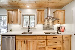 Deck & Fire Pit: Modern Munds Park Retreat!