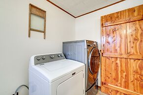 Authentic Log Cabin in Pineville ~ 2 Mi to River!