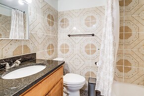 Pet-friendly Silver Spring Home: 2 Mi to Downtown!