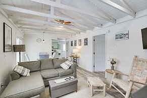 Riverfront Topsham Home ~ 28 Mi to Portland!