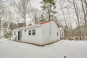 Riverfront Topsham Home ~ 28 Mi to Portland!