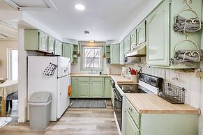 Riverfront Topsham Home ~ 28 Mi to Portland!