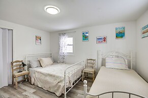 Riverfront Topsham Home ~ 28 Mi to Portland!