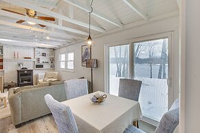 Riverfront Topsham Home ~ 28 Mi to Portland!