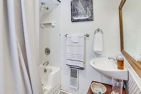 Riverfront Topsham Home ~ 28 Mi to Portland!